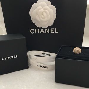Chanel Ring with box